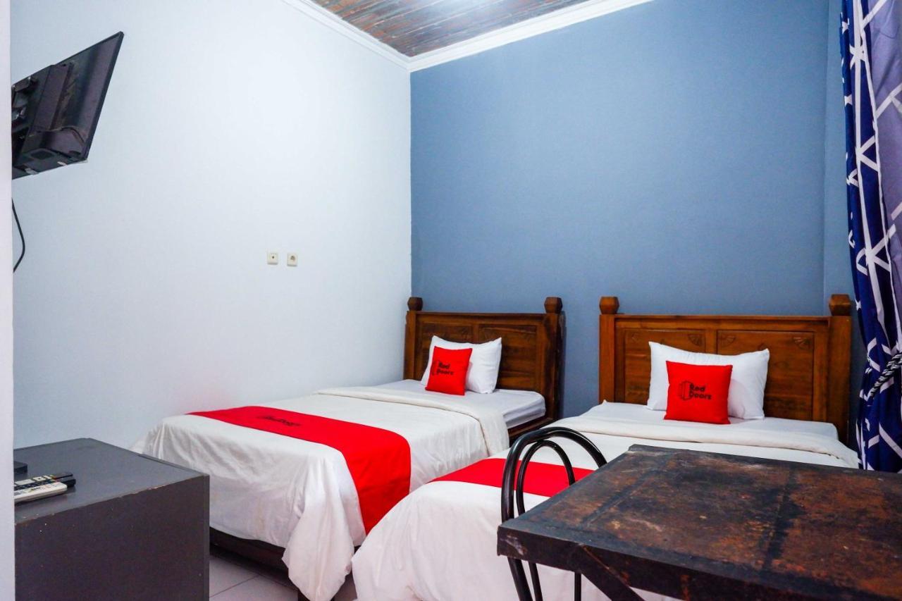 Reddoorz At Pakuncen Malioboro Yogyakarta Hotel ภายนอก รูปภาพ